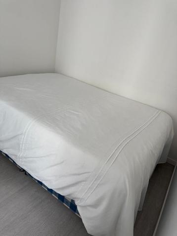 Wit dekbedovertrek in perkal voor 2 personen beschikbaar voor biedingen