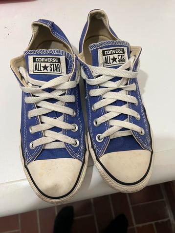 All stars maat 39  beschikbaar voor biedingen