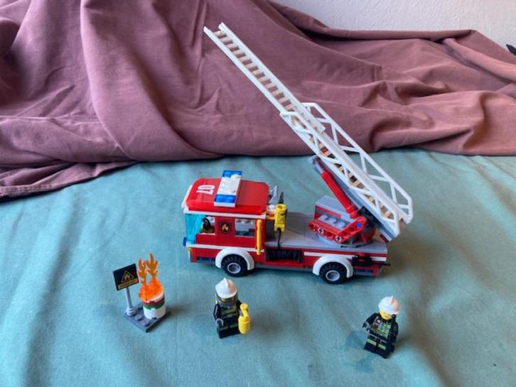 Lego 60107 City,  Brandweerwagen met ladder, Enfants & Bébés, Jouets | Duplo & Lego, Comme neuf, Lego, Ensemble complet, Enlèvement