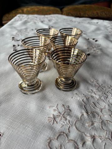 6 vintage glaasjes beschikbaar voor biedingen