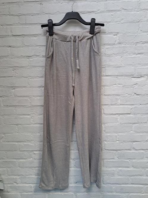 comfortabele broek met brede ribbel, Kleding | Dames, Broeken en Pantalons, Gedragen, Maat 36 (S), Grijs, Lang, Ophalen of Verzenden