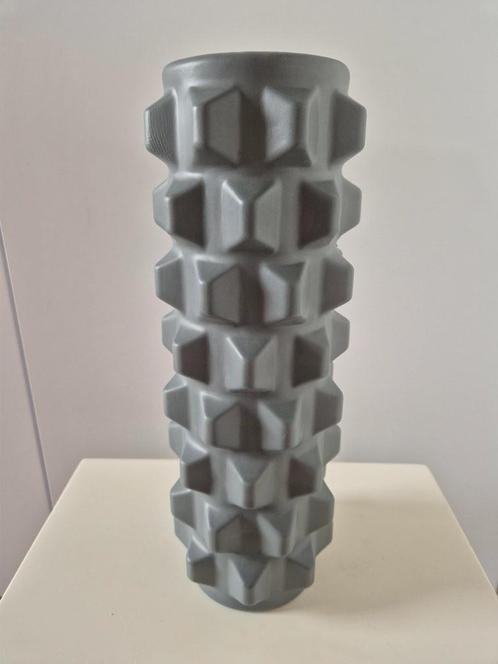 Massage roller grijs, Sport en Fitness, Massageproducten, Zo goed als nieuw, Overige typen, Ophalen of Verzenden