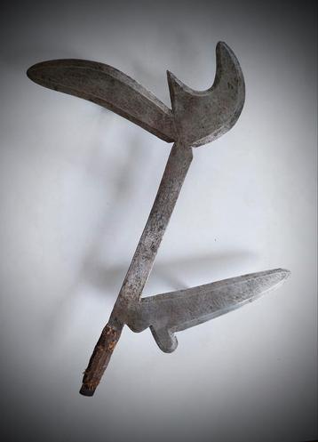 Zande werpmes, Congo beschikbaar voor biedingen