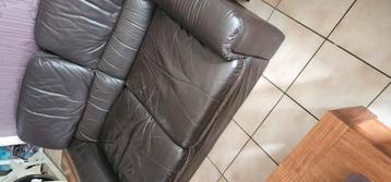 Zetel., leer ,bruin  beschikbaar voor biedingen
