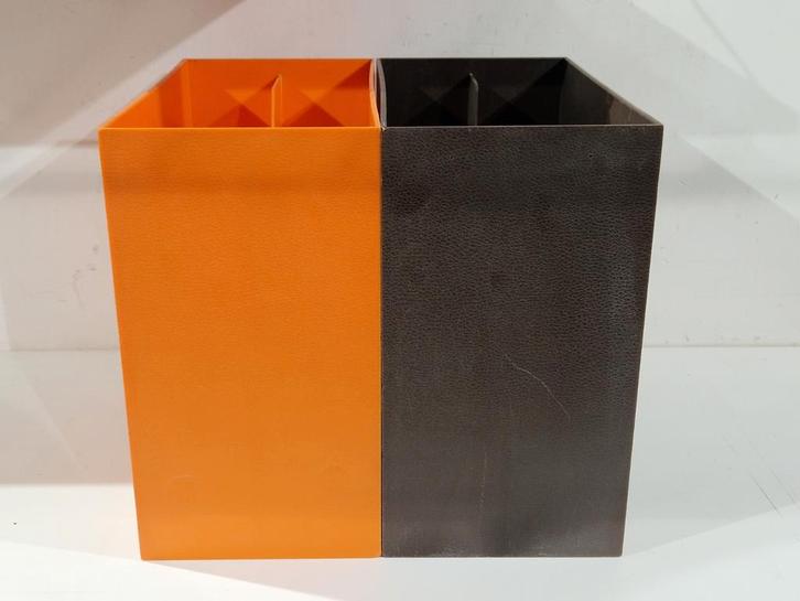 Spage age Boa Inter platenrek LP's , boek , krant , bruin, Huis en Inrichting, Woonaccessoires | Krantenbakken en Lectuurbakken
