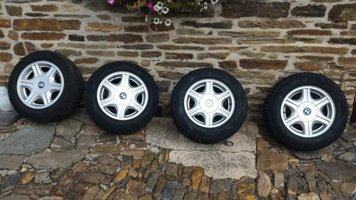 Jantes BMW, Autos : Pièces & Accessoires, Pneus & Jantes, Jante(s), Pneus hiver, 15 pouces, 205 mm, Véhicule de tourisme, Utilisé