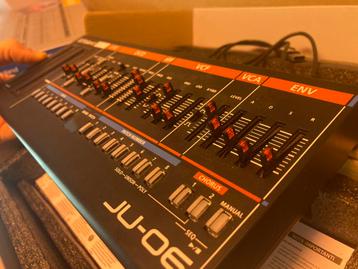 Roland boutique JU-06, Musique & Instruments, Enlèvement, Comme neuf, Roland