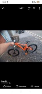 Velo santa cruz A vendre  suspension Fox fourche rock shock, Vélos & Vélomoteurs, Enlèvement, Comme neuf