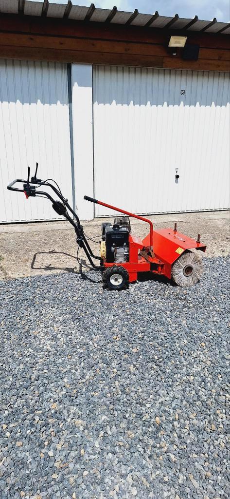 HURICANE  Borstelmachine, Tuin en Terras, Hand-tuingereedschap, Zo goed als nieuw, Ophalen