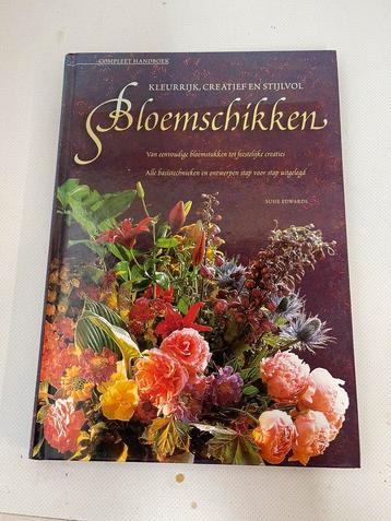 Boek bloemschikken beschikbaar voor biedingen