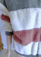 Bershka fluffy kleurblokjas maat M!, Maat 38/40 (M), Overige kleuren, Verzenden, Bershka