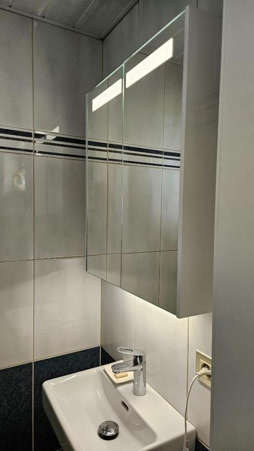 Nieuwe Spiegelkast badkamer 70 h 60 b, Huis en Inrichting, Badkamer | Badkamermeubels, Zo goed als nieuw, Spiegelkast, Minder dan 100 cm