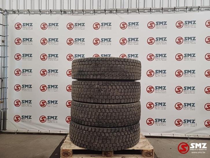 Occ vrachtwagenband Bridgestone 295/80R22.5 152/14, Auto-onderdelen, Vrachtwagen-onderdelen, Overige merken, Overige Auto-onderdelen