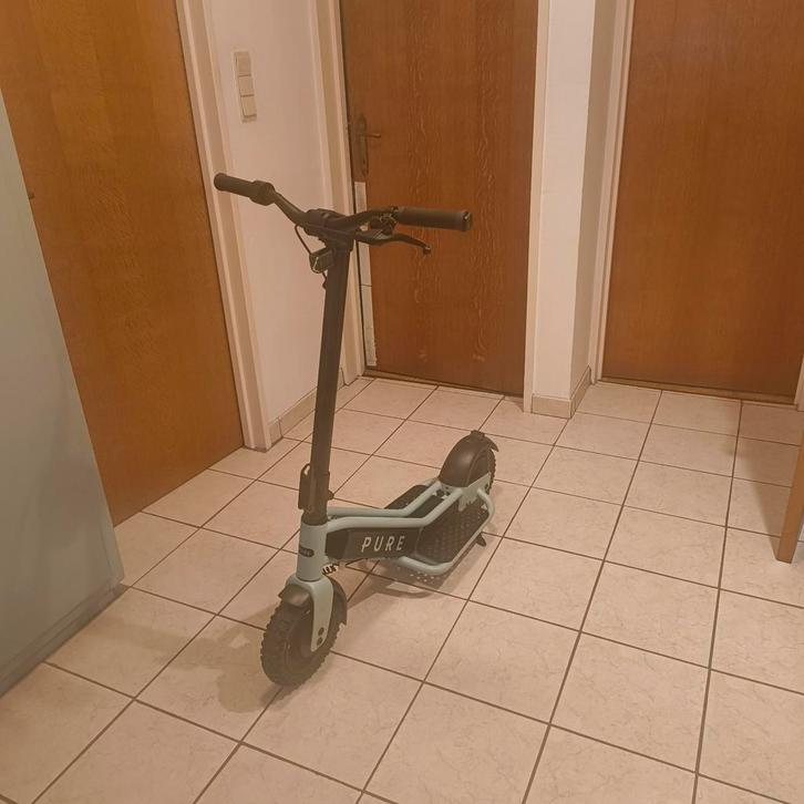 Pure escape plus sage green, Fietsen en Brommers, Steps, Zo goed als nieuw, Ophalen