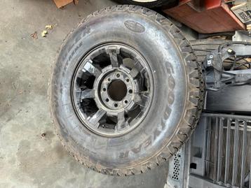 Hummer h2 reservewiel  beschikbaar voor biedingen