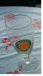 1 bierglas van watneys pale ale, Enlèvement ou Envoi, Neuf, Verre ou Verres