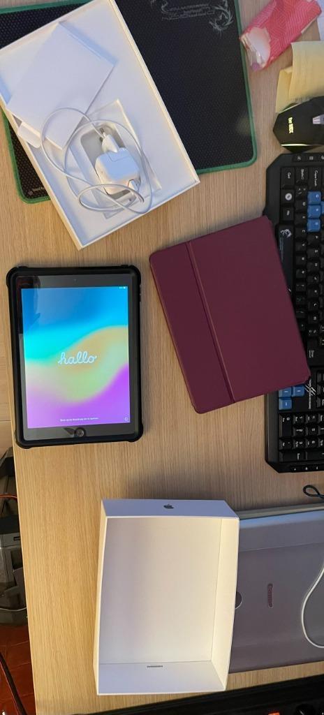 Ipad 6, Computers en Software, Apple iPads, Refurbished, Apple iPad, Wi-Fi, 10 inch, 32 GB, Grijs, Ophalen