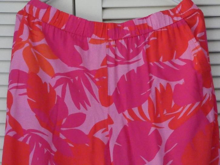 Relax-broek, Kleding | Dames, Homewear, Zo goed als nieuw, Maat 42/44 (L), Rood, Ophalen of Verzenden