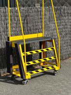 Roltrap mobiel werkplatform 100cm werkhoogte, Doe-het-zelf en Bouw, Ladders en Trappen, Ophalen of Verzenden, Zo goed als nieuw