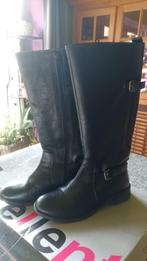 Paire de bottes cuir femme pointure 38, Zwart, Ophalen of Verzenden, Zo goed als nieuw, Hoge laarzen