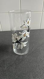 Glazen vaas gegarnierd met bloemen in reliëf, Enlèvement, Comme neuf