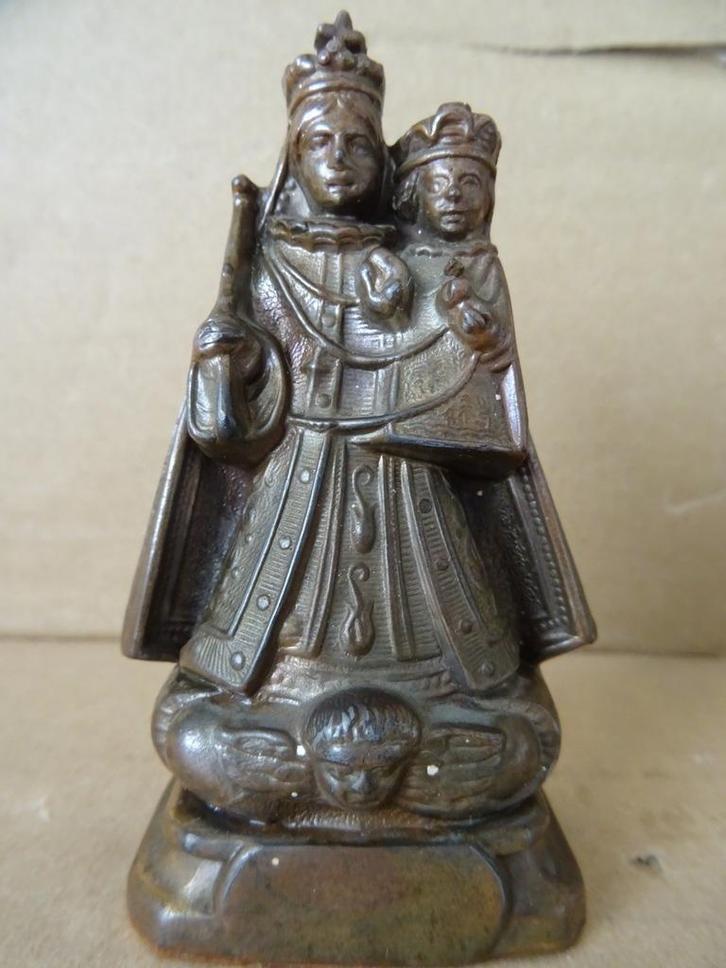 Antiek Mariabeeldje de Moeder Gods gegoten metaalsoort 9cm, Antiek en Kunst, Antiek | Religieuze voorwerpen, Ophalen of Verzenden