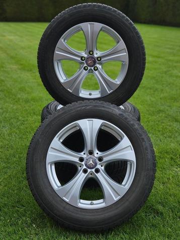 Originele Mercedes Benz GLC 18 inch 235 60 R18 winterwielen beschikbaar voor biedingen