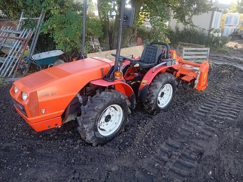 Kniktractor goldoni euro 45sn, Articles professionnels, Agriculture | Outils, Enlèvement