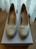 Rainbow Club 'Clair' Ivoor Satijn Pumps Maat 37, Rainbow, Pumps, Overige kleuren, Ophalen of Verzenden