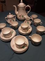 koffiezetapparat,set met suikerpot en melkkan Petrus Regout, Antiek en Kunst, Ophalen