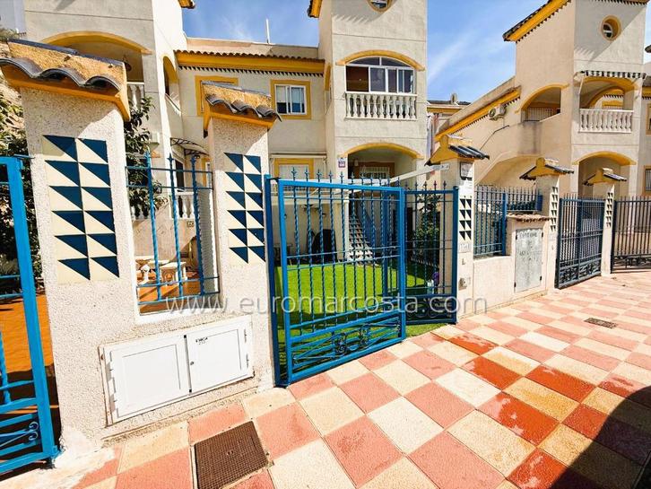 REF.4589 Bungalow au rez-de-chaussée à Guardamar del Segura, Immo, Buitenland, Spanje, Woonhuis, Stad
