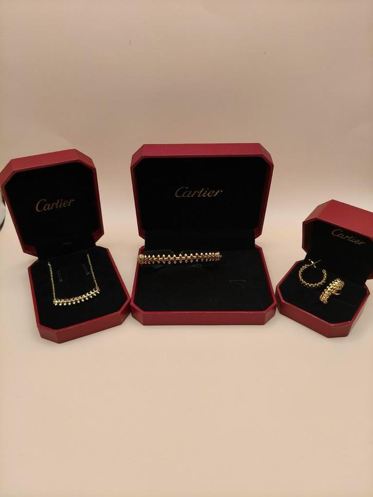 Cartier goudkleurige sieraden set, Handtassen en Accessoires, Kettingen, Nieuw, Overige materialen, Goud, Ophalen of Verzenden