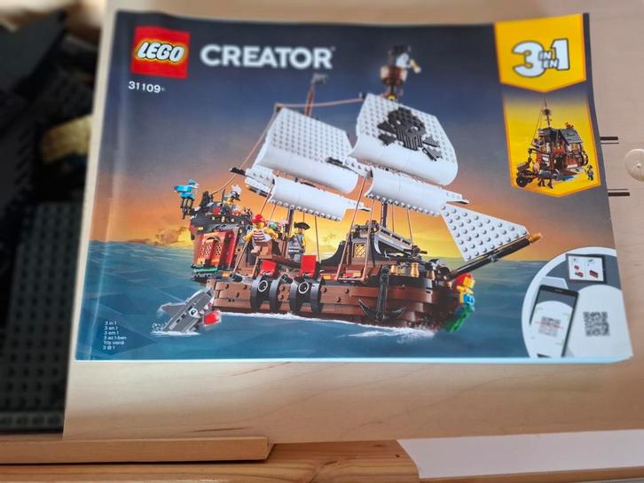 lego 31109 en 76161, Kinderen en Baby's, Speelgoed | Duplo en Lego, Gebruikt, Lego, Ophalen of Verzenden