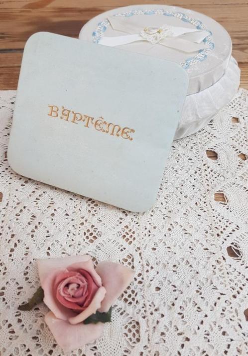Lichtblauw Frans brocante doopsdoosje, Baptème, Antiek en Kunst, Curiosa en Brocante, Ophalen of Verzenden