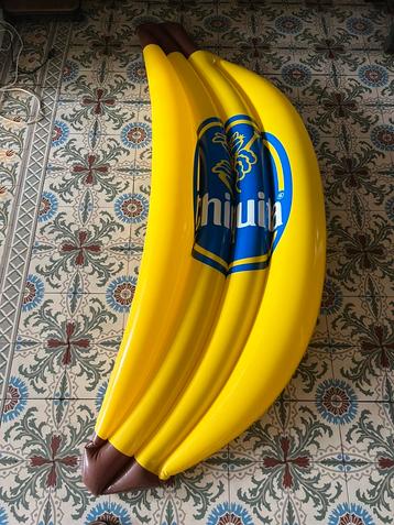Opblaasbare banaan “ chiquita “ beschikbaar voor biedingen