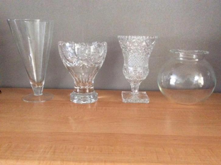 Te koop 5 glazen vazen, Huis en Inrichting, Woonaccessoires | Vazen, Zo goed als nieuw, Overige kleuren, Glas, Ophalen of Verzenden