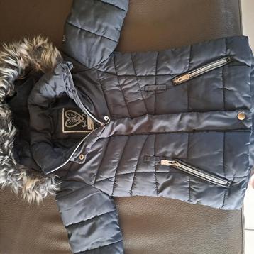 Winterjas meisje  beschikbaar voor biedingen