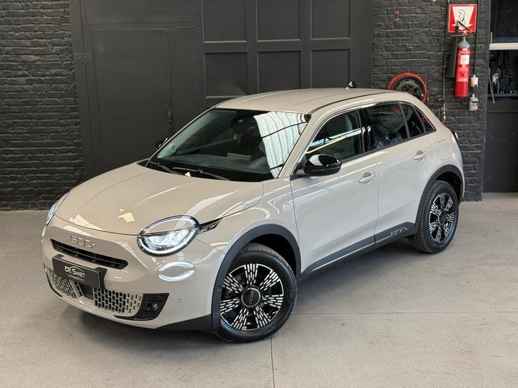 Fiat 600 hybrid 136pk pack tech,style en comfort, Auto's, Fiat, Bedrijf, Te koop, 600E, ABS, Achteruitrijcamera, Adaptive Cruise Control