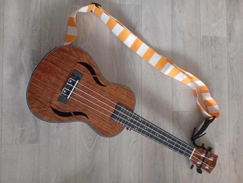 Vangoa ukelele + uitrusting 70€, Muziek en Instrumenten, Snaarinstrumenten | Overige, Nieuw, Ukelele, Ophalen