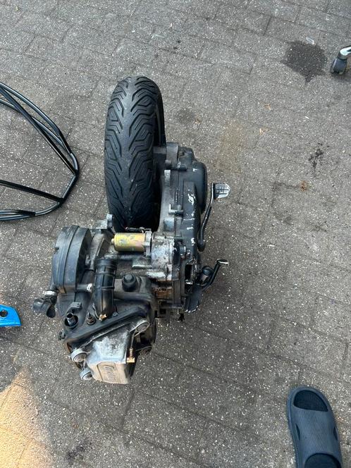 Complete vespa 4 v in onderdelen, Fietsen en Brommers, Scooters | Vespa, Ophalen
