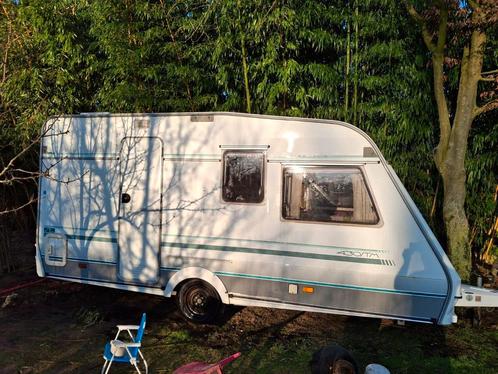 Te koop: Euroland 430TM caravan (1997) – rijklare staat, Caravans en Kamperen, Caravans, Particulier, tot en met 4, 500 - 750 kg