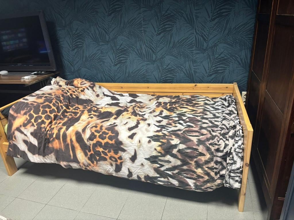 Jongens bed gratis met of zonder matras, Kinderen en Baby's, Ophalen