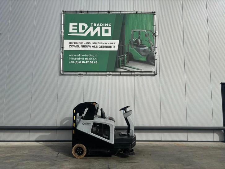 Nilfisk SWEEPER SW5500 B (année de construction 2020), Articles professionnels, Machines & Construction | Entretien & Nettoyage