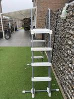 Zwembad instap ladder, Tuin en Terras, Ophalen, Zo goed als nieuw, Ladder