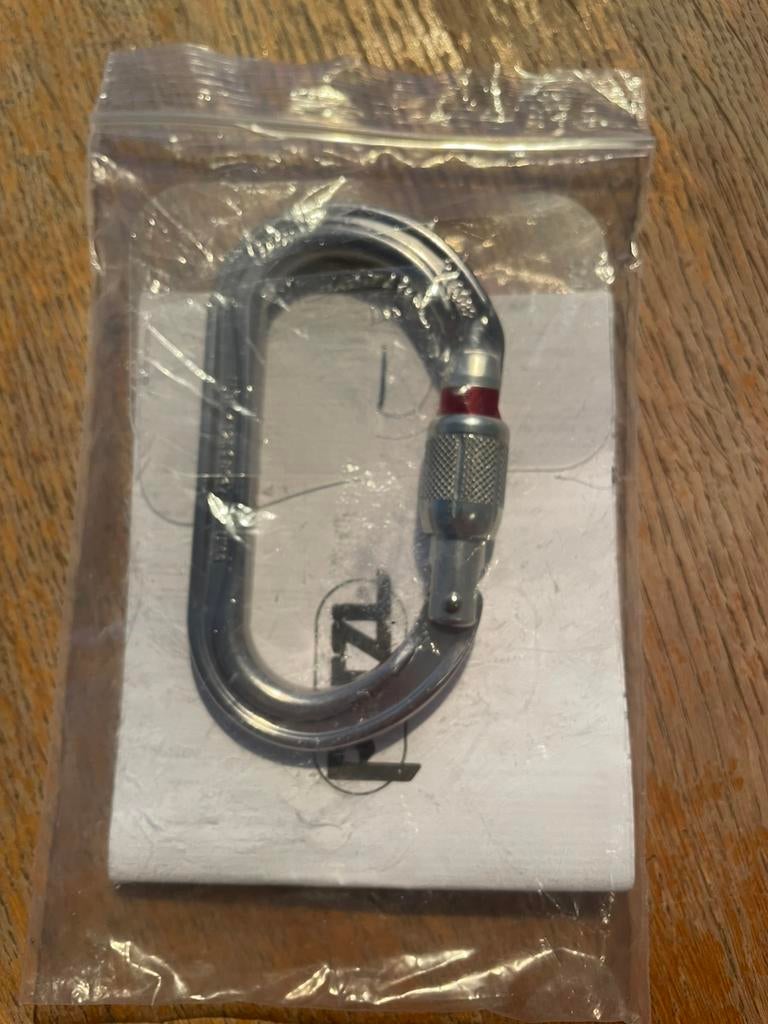 Petzl OK screw karabiner / musketon, Sport en Fitness, Klimsport, Ophalen of Verzenden, Nieuw, Klimsport-accessoire