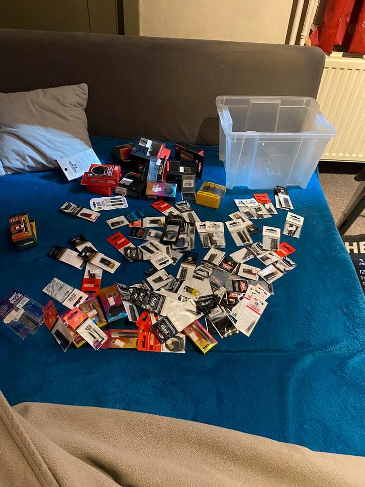 Darts materiaal, Sport en Fitness, Darts, Zo goed als nieuw, Flights, Ophalen