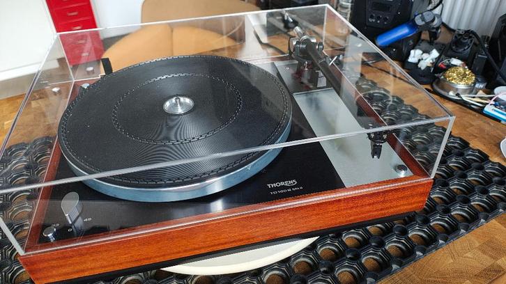 Thorens TD160B MkII avec bras de lecture Rega, TV, Hi-fi & Vidéo, Tourne-disques, Comme neuf, Tourne-disque, Thorens, Enlèvement
