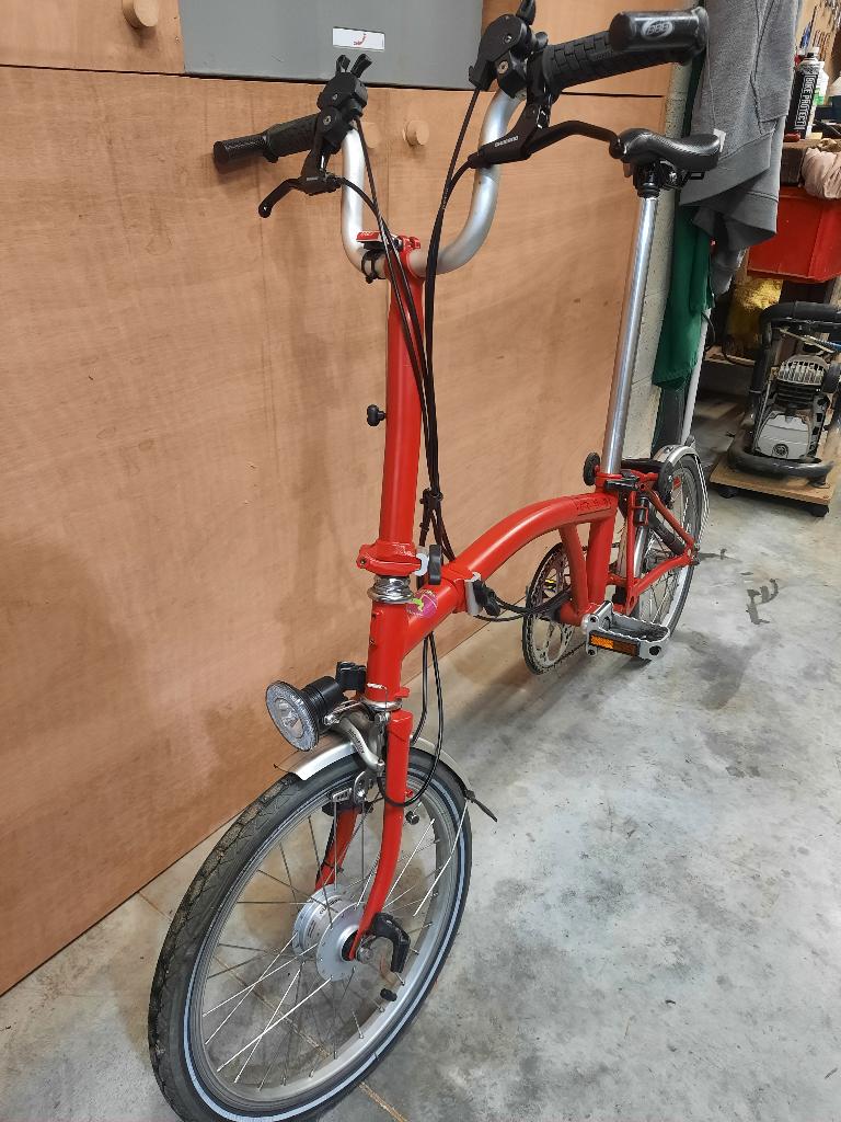 3 Vélo  Brompton (rouge et noirs) 3 et 6 V, Vitesses, Brompton, Enlèvement, Utilisé