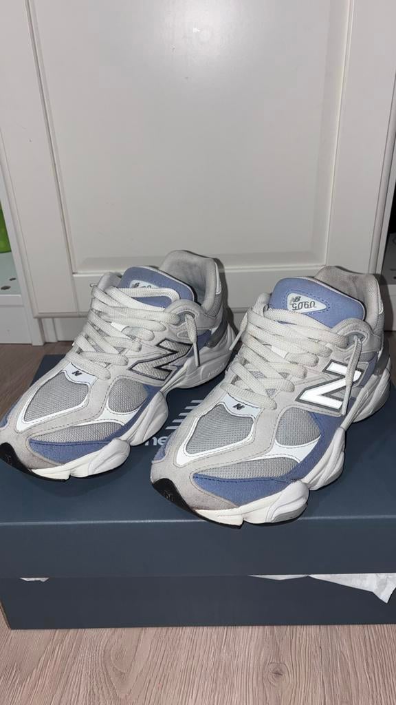 New Balance 9060 - Dusk Shower, Vêtements | Femmes, Chaussures, Enlèvement, Porté, Sneakers et Baskets