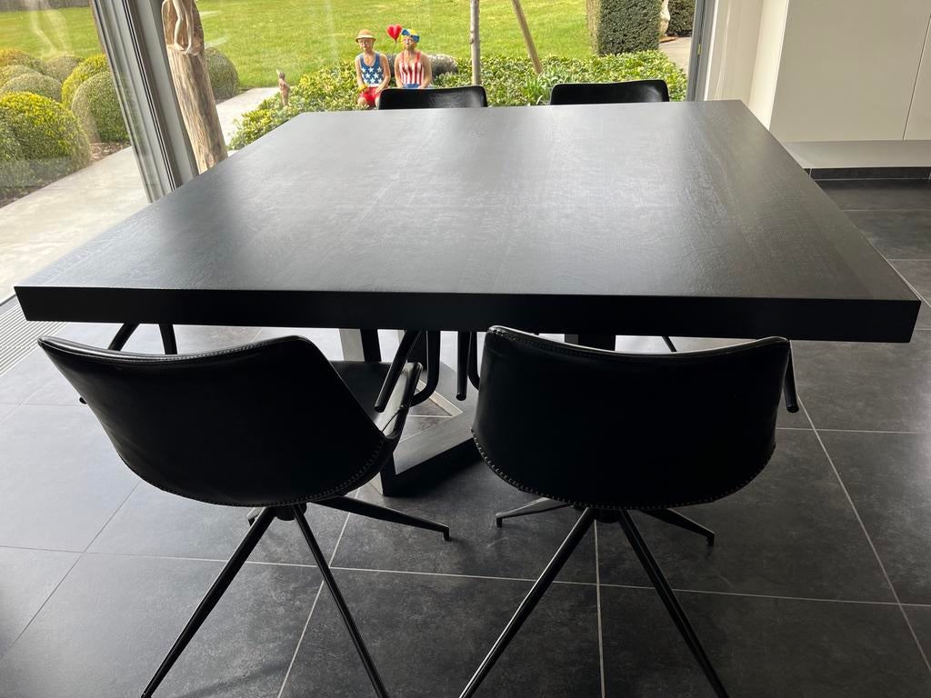Massieve walnoot design eettafel, Huis en Inrichting, Ophalen, Gebruikt, Vierkant, Moderne designtafel